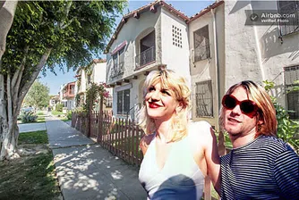 Спалня на Кърт Кобейн и Къртни Лов под наем в Airbnb