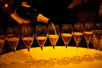 Трейдър направи 63 000 долара сметка, за да впечатли холивудска звезда