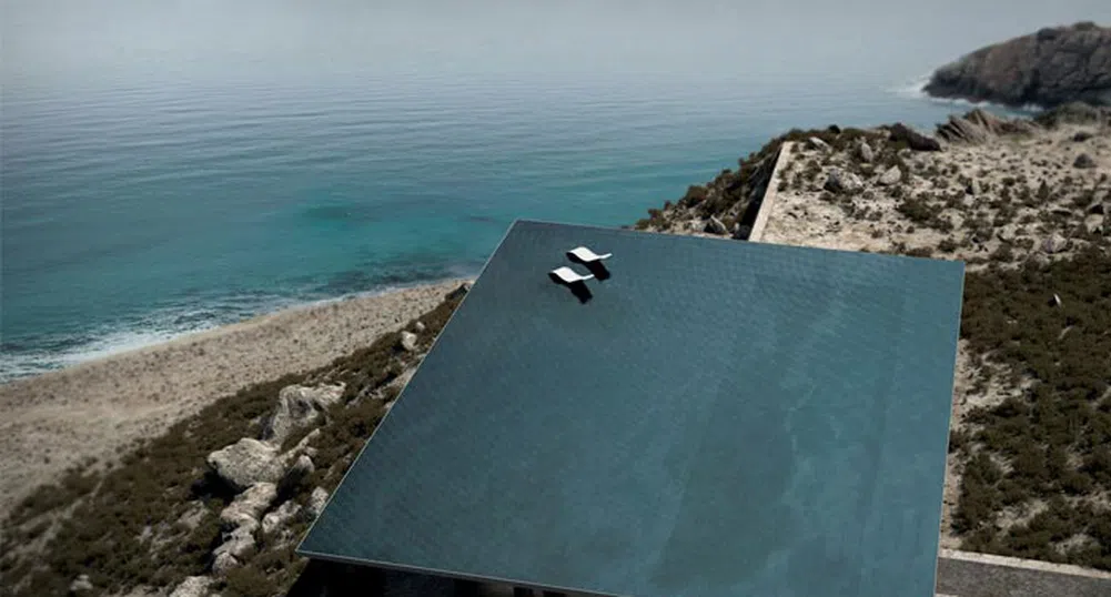 Невероятна вила с инфинити басейн на покрива в Гърция