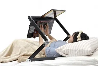 Най-мързеливата маса за лаптоп