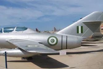 14 000 евро за разходка над Москва с изтребител