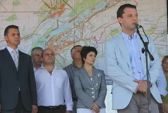 Децентрализацията на администрацията: Първите две агенции вече са преместени