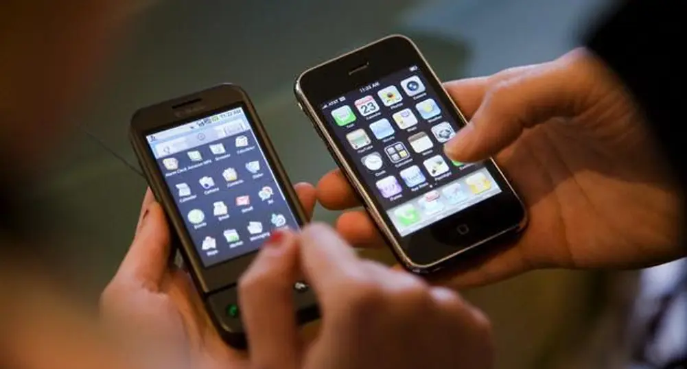 Apple отбеляза 2 млрд. даунлоуда на приложения за iPhone