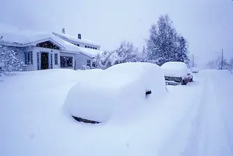 Жълт код в 14 области заради снеговалежи