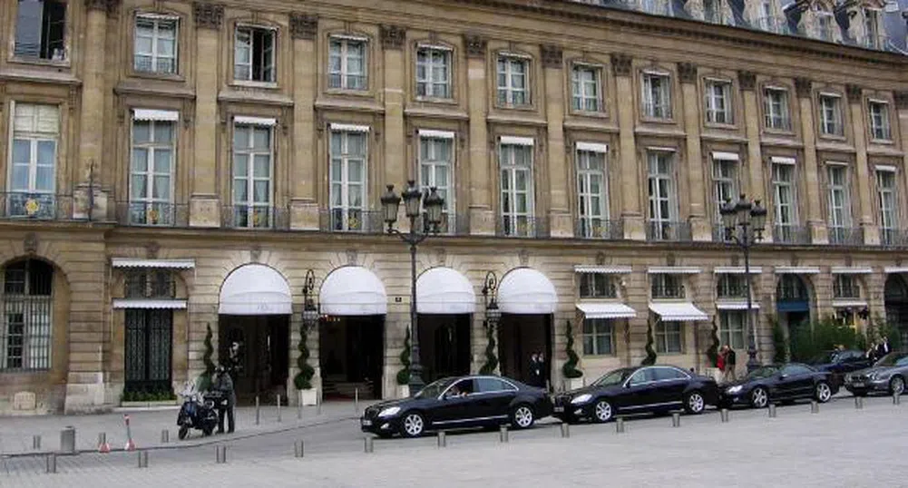 Безработен се опита да продаде хотел Ritz