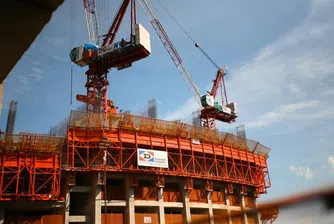 Експерти: Не купувайте имот в България