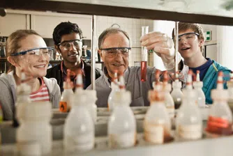 Гимназистите - неграмотни