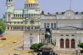 Moody's Changes Bulgaria's Outlook to Positive from Stable