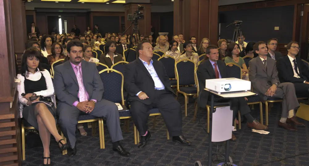 Спад от 35-40% при обявите за работа