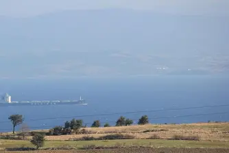 Круизен лайнер се сблъска с танкер в протока Дарданелите