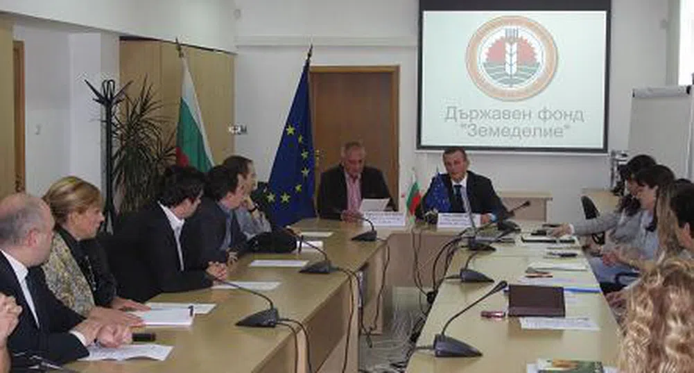 Банкери от Македония черпят опит от ДФ Земеделие