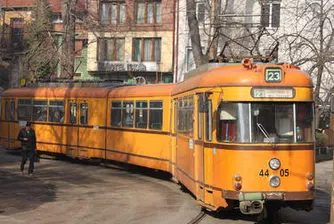 Тежка катастрофа между трамвай и автомобил в София