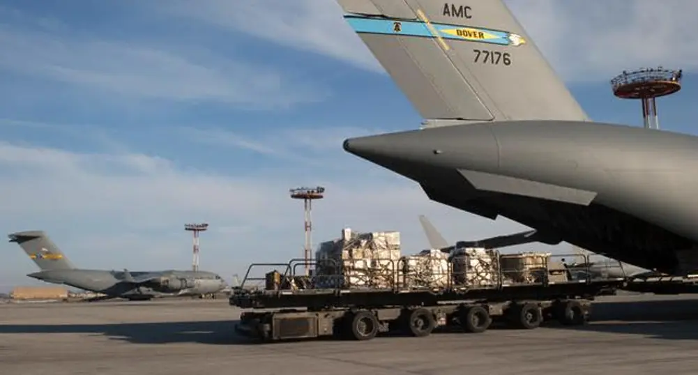 Проверяват ексминистър за сделка с военно летище