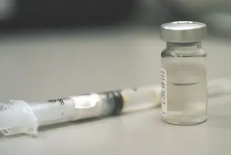Семейство Обама се ваксинира срещу новия грип