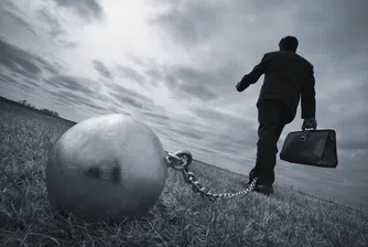 МВФ: България сред страните с най-големи дългови проблеми в ИЕ