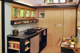 Този цветен малък дом се продава за 48 000 долара