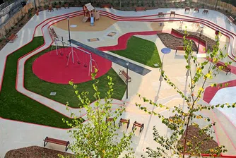 Как изглеждат детските площадки във Франция?