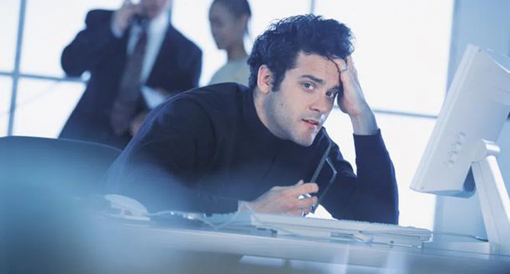 Притесненията около работата вредят повече от загубата й