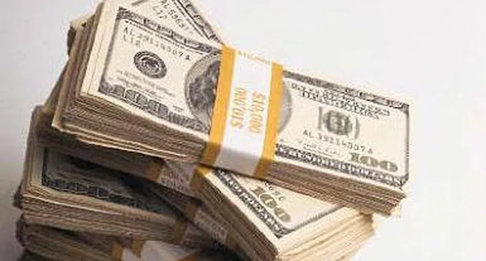 Доларът отбеляза нов 14-месечен минимум