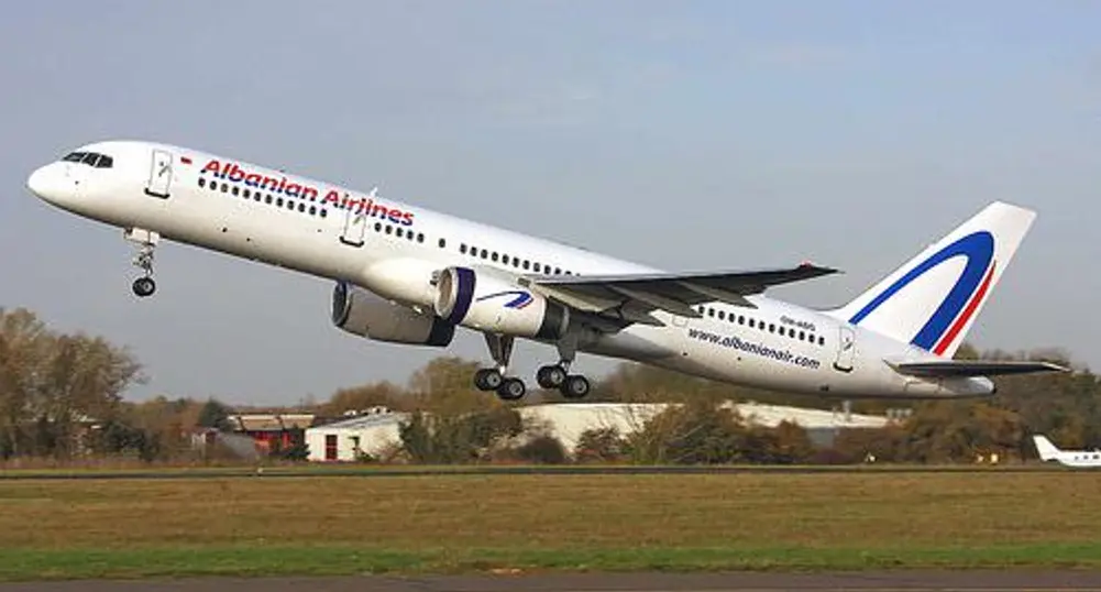 Арестуваха собственика на Albania Airlines, прал пари у нас