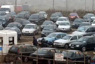 Чия е колата с разстреляни сирийци и български номера?