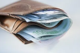 Месечните спестявания на домакинствата с 2 г. максимум