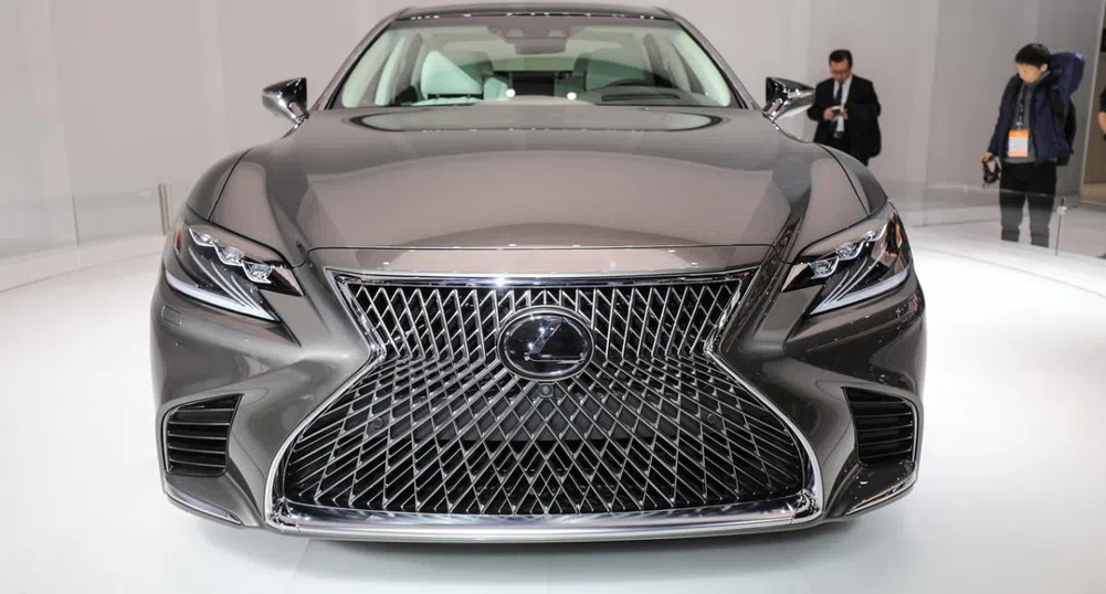 Първите снимки на флагманския седан Lexus LS 500 2018