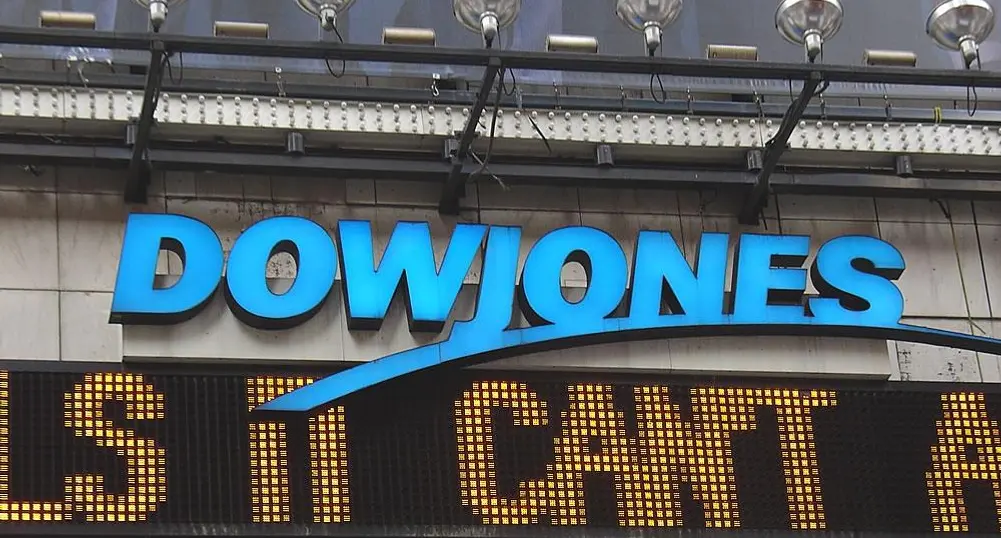 Dow продължава борбата с 10 000 пункта