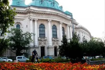 Бъдещите журналисти ще пишат за професия трол