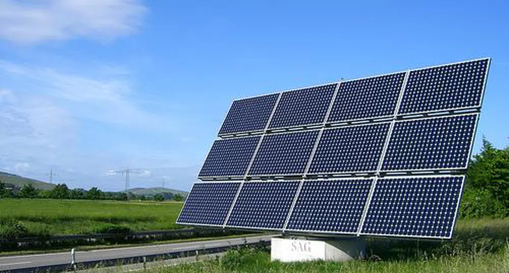 Изграждат фотоволтаичен парк край Тервел