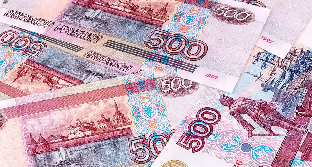 Драматични движения при рублата след повишението на лихвите