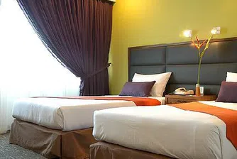 Банка купи лукс хотел в Албания