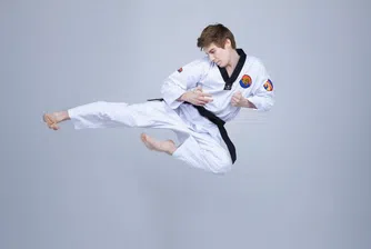 Спортист отваря публичен дом, за да събере пари за Олимпиадата