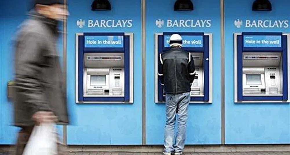 Barclays изплаща бонуси за над 2 млрд. лири