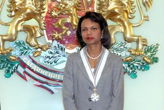 Новата работа на Кондолиза Райс е банков консултант