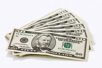 Доларът поевтинява спрямо повечето основни валути днес