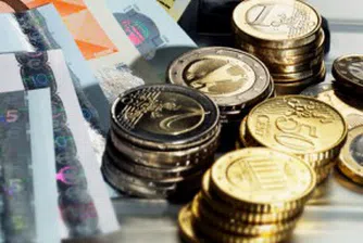 Държавни фирми избират банки