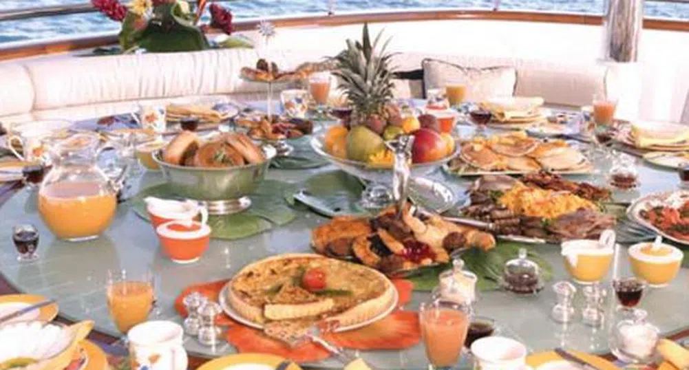 Как може човек да се отегчи от такава яхта?