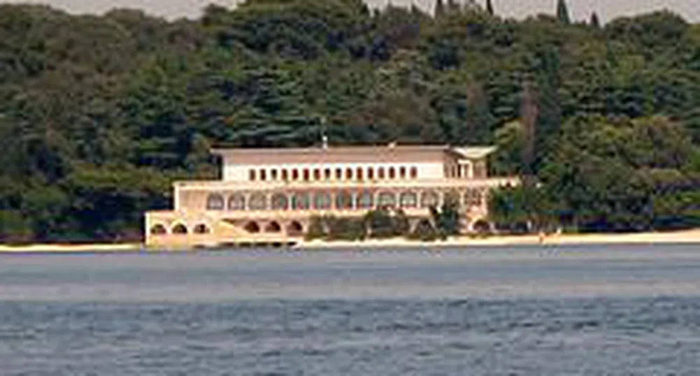 Хърватия обяви за продан острова на Тито