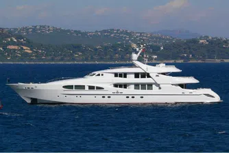 Продават яхта за 11 млн. евро