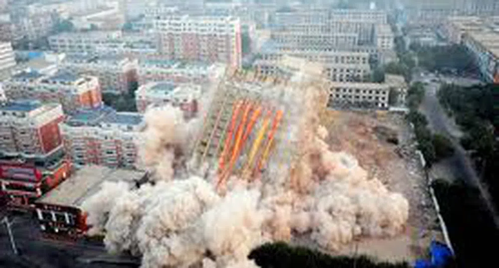 Събарят цял комплекс, построен в базата на НСА в Несебър