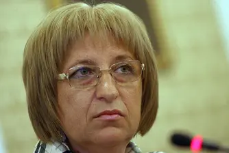 Цецка Цачева готви нов проектозакон за местната власт