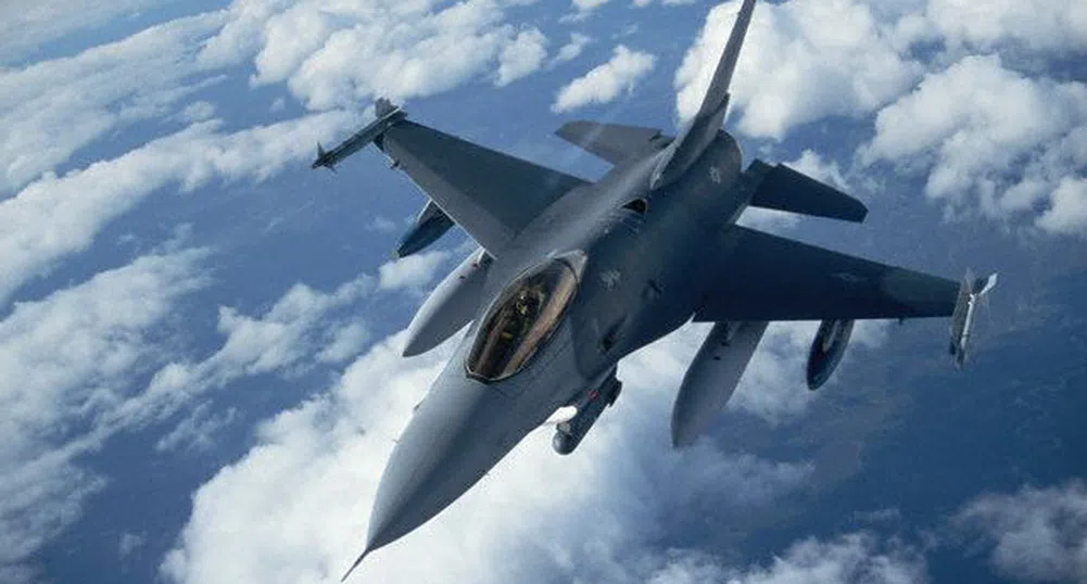 Жените в Индия вече могат да пилотират изтребители