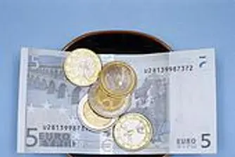 С 2 процентни пункта падат осигурителните вноски от 2010 г.
