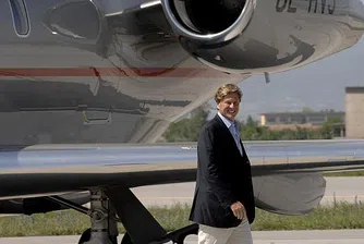 Робърт Херсов пристигна в България