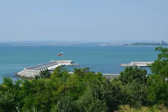 1200 евро за кв. м в бургаския „Лазур“