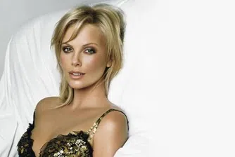 140 000 долара за целувка с Шарлиз Терон