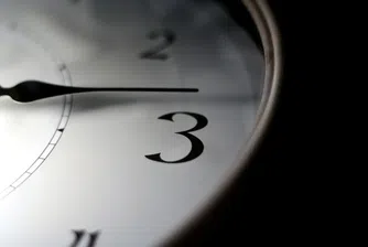 В събота местим стрелките на часовника