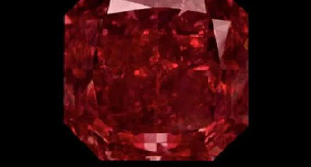 Kimberly Red - уникалният червен брилянт