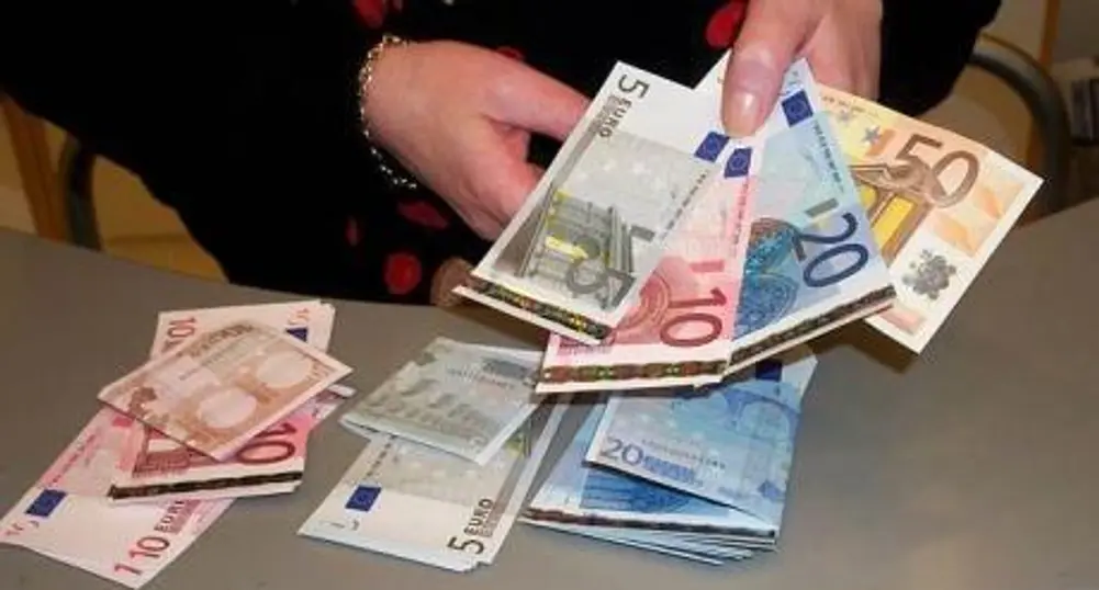 Greece to extend banks' liquidity support plan